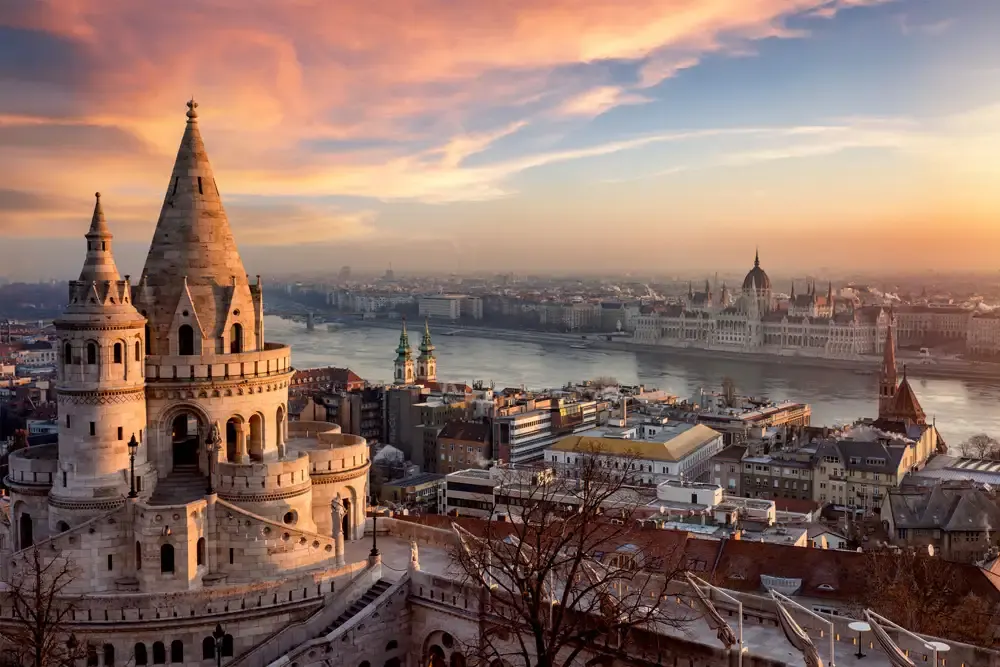 Budapesti Turistamonitor 2025: A Digitális Döntéshozatal Hatása a Vendéglátásra